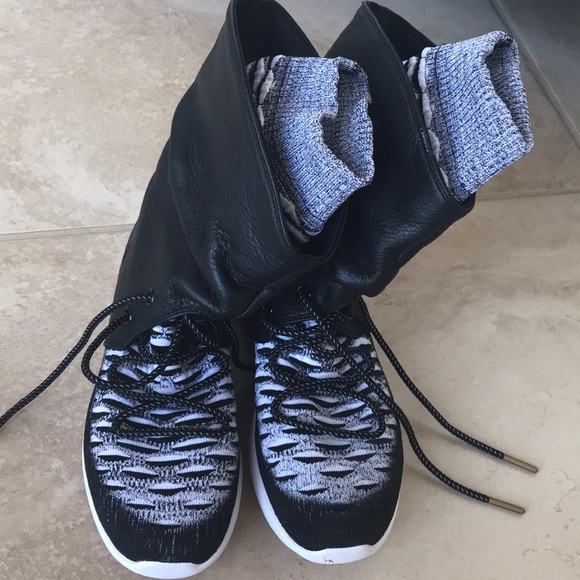Nike Roshe Two Hi Flyknit Sneaker boots - Picture 4 of 8